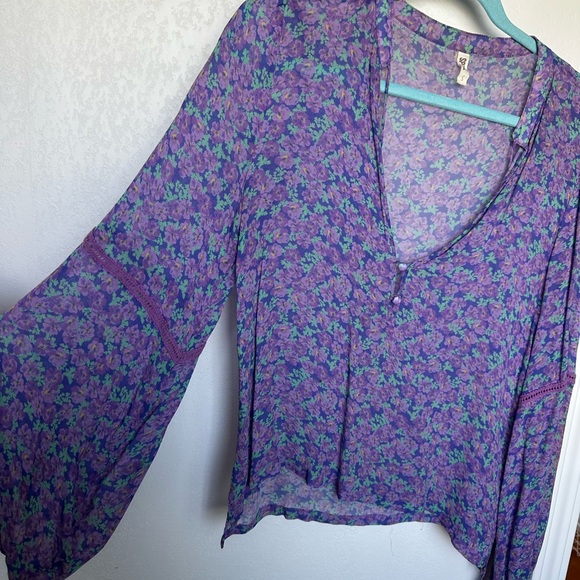 Floral Purple Sheer Women's Top - Picture 3 of 4
